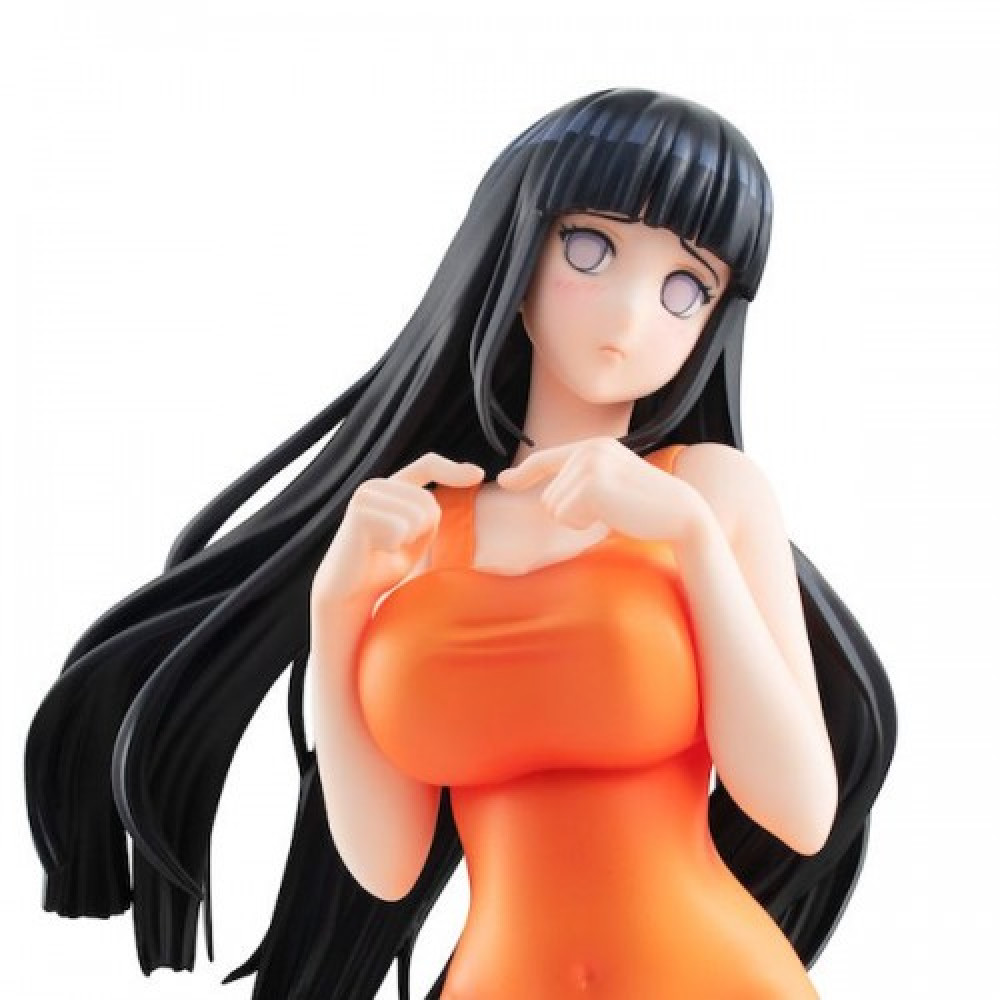Pièce de collection Hinata Hyuga, la futur femme de Naruto se montre timide en maillot de bain glamour