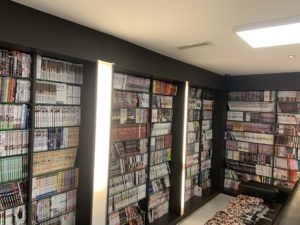 bibliothèque du manga café de paris